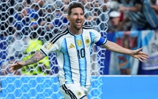 Messi đón sinh nhật tuổi 39 đầy cảm xúc cùng tuyển Argentina