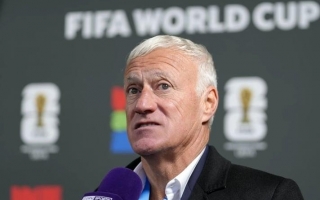 HLV Deschamps: 'Trọng tài có đủ trình độ bắt bán kết World Cup?'