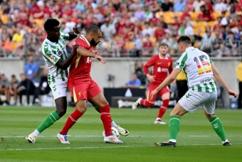 Trực tiếp Liverpool 1-0 Real Betis: Bỏ lỡ đáng tiếc