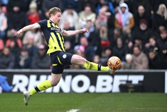 De Bruyne lập công, Man City nhọc nhằn vào vòng 5 FA Cup