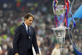 HLV Inter Milan ra đi sau trận thua đậm PSG?