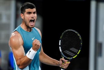 Carlos Alcaraz tiến vào vòng bốn Australian Open 2025