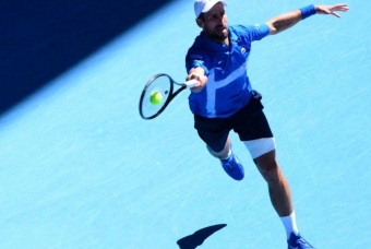 Djokovic bỏ cuộc, Zverev lọt chung kết Australian Open 2025