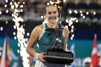 Đăng quang WTA Dubai, Mirra Andreeva dựng hai cột mốc đáng nhớ trong sự nghiệp