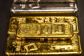 Giá vàng hôm nay chiều 2/5: Diễn biến ảm đạm