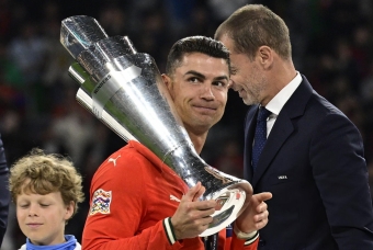 CHÍNH THỨC: Ronaldo chốt tương lai sau khi vô địch Nations League