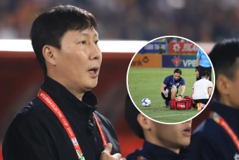 HLV Kim Sang Sik: 'Các cầu thủ ở V-League va chạm nhẹ là ngã'