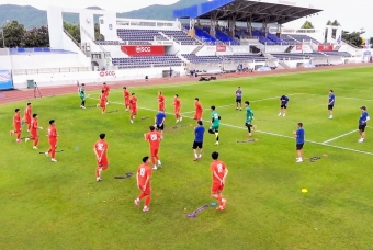 U23 Việt Nam tập buổi đầu tiên chuẩn bị cho U23 Đông Nam Á