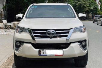 Bất ngờ với mức giá rao bán của Toyota Fortuner 2017 bản xăng nhập khẩu sau 7 năm sử dụng