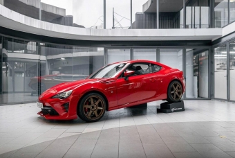 Cường “đô-la” chia sẻ trải nghiệm độc đáo sau tay lái Toyota 86: “Chiếc xe cho tôi cảm xúc khác biệt”