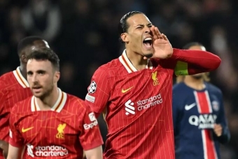 Van Dijk cảnh báo các đồng đội sau trận thắng hú vía PSG