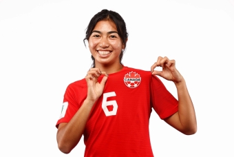 Cầu thủ Việt kiều từng dự World Cup được gọi lên tuyển Canada