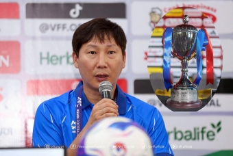 Đánh bại MU, HLV Kim Sang Sik chính thức có thêm 1 danh hiệu
