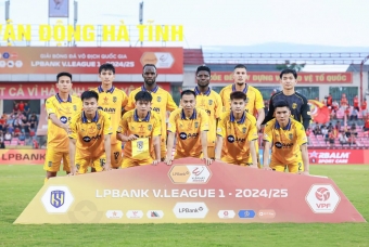 Chưa chắc trụ hạng, SLNA lại nhận thêm tin sét đánh