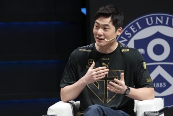 CEO Gen.G cho rằng áp lực từ fan T1 chỉ giúp đội tuyển này mạnh lên ở CKTG