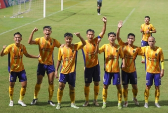 Vừa chia tay cựu HLV U23 Việt Nam, đại gia hạng Nhì thắng đậm 4-1