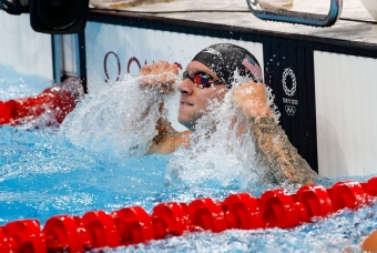 Thi đấu xuất thần, ‘Michael Phelps mới’ đoạt 5 HCV và phá 4 kỷ lục ở Olympic 2021