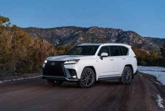 Xe sang Lexus LX 2025 chốt giá khởi điểm quy đổi từ 2,7 tỷ đồng