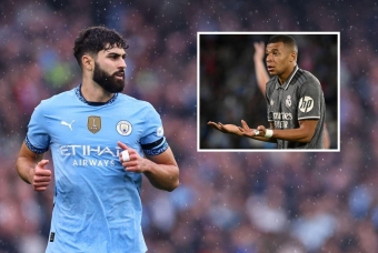 Hậu vệ Man City cân bằng thành tích ghi bàn với Mbappe