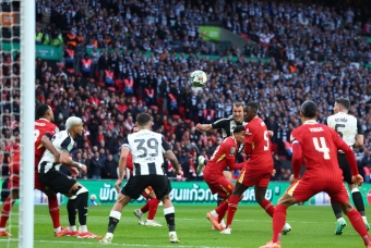 Trực tiếp Liverpool 0-2 Newcastle: Nhân đôi cách biệt