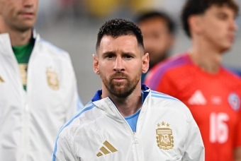 Messi làm từ thiện theo cách đặc biệt