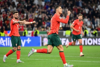 Trực tiếp Bồ Đào Nha 2-2 Tây Ban Nha: Ronaldo lên tiếng