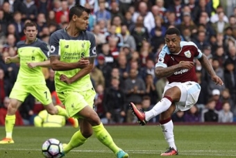 VIDEO: Pha phản công ghi bàn mẫu mực của Burnley trước Liverpool