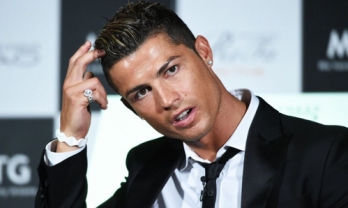 Tin MU mới nhất 6/1: Ký tân binh đầu tiên, Ronaldo nhận tin buồn