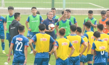 HLV Troussier chỉ thẳng điểm yếu nhất của U23 Việt Nam trước 'siêu giải đấu'