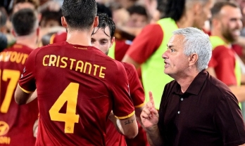 Jose Mourinho gây bão, công khai chỉ ra 'cừu đen' tại AS Roma
