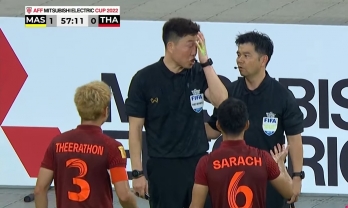 Trọng tài mắc sai lầm, Malaysia 'mất oan' bàn thắng trước Thái Lan?