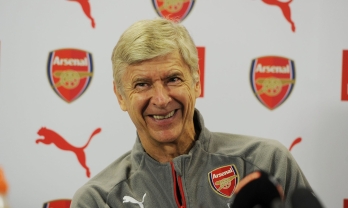 HLV Arsene Wenger sắp được nhận vinh dự chưa từng có từ Arsenal