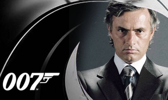 Cựu HLV M.U được mời đóng phim 'Điệp viên 007'