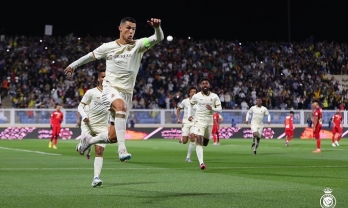 Lập hat-trick, Ronaldo giúp Al Nassr hủy diệt đối thủ ngay trên sân khách