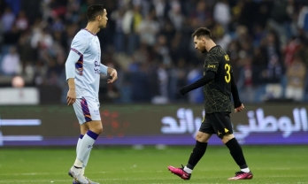 Messi chính thức có được thứ 'độc nhất vô nhị' từ Ronaldo