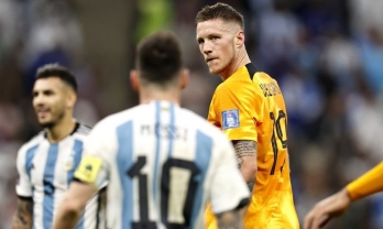 Cầu thủ bị Messi gọi là 'thằng ngốc' có phản ứng bất ngờ với M10