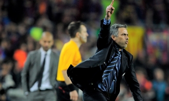 Rời Roma, HLV Mourinho có bến đỗ trở lại đỉnh cao châu Âu