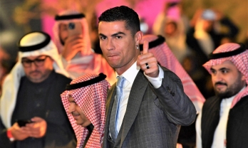 FA vào cuộc, Ronaldo 'báo hại' Al Nassr bằng án phạt hy hữu nhất lịch sử