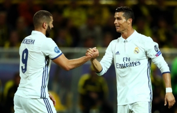 
                Nhận đề nghị 200 triệu euro, Benzema cân nhắc theo chân Ronaldo tới Saudi Arabia
            