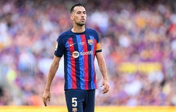 
                Mẹ đẻ gật đầu, á quân World Cup có thể đến Barca thay Busquets
            