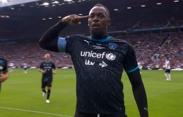 
                Usain Bolt ghi bàn ăn mừng như Marcus Rashford
            
