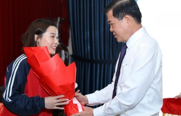 
                Nguyễn Thùy Linh lần đầu nhận vinh dự này từ các lãnh đạo cấp cao
            