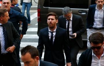 
                Thay thế Messi, PSG chốt chiêu mộ luôn trụ cột Arsenal
            