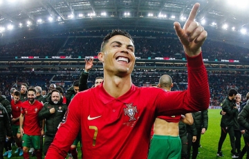 
                Lịch sử vẫy gọi, Ronaldo tiết lộ về ĐT Bồ Đào Nha khiết tất cả vỡ òa
            