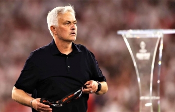 CHÍNH THỨC: HLV Mourinho nhận án phạt nặng từ UEFA sau chung kết C2