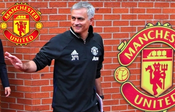 
                Mourinho quyết xong tương lai, chiêu mộ luôn ngôi sao của Man United
            