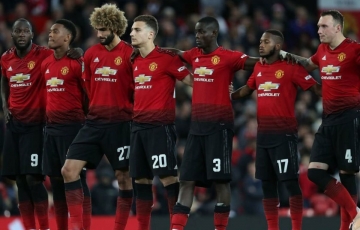 
                CHÍNH THỨC: Ngôi sao bị lãng quên của MU giải nghệ ở tuổi 35
            