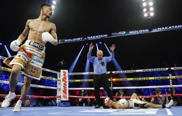 Đỉnh cao trận tranh đai boxing WBO: ‘Saumurai xanh’ tung đòn trừng phạt, hạ knock-out Moloney
