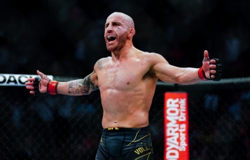 
                Volkanovski chỉ thẳng cách duy nhất Yair Rodriguez đánh bại mình tại UFC 290
            