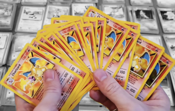 Những nhà sưu tầm thẻ Pokemon tại Nhật Bản gặp vận đen